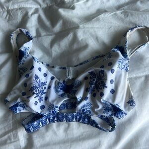 Cutout bikini top blue pattern